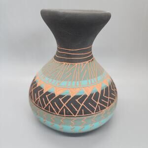 Native American Pottery Jar Vase 4.75in Signed Lenora Manygoat Navajo Etched